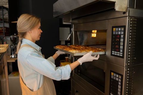 Commercial Bakery Ovens Guide: Types, Features, Applications, Benefits and Selection Factors