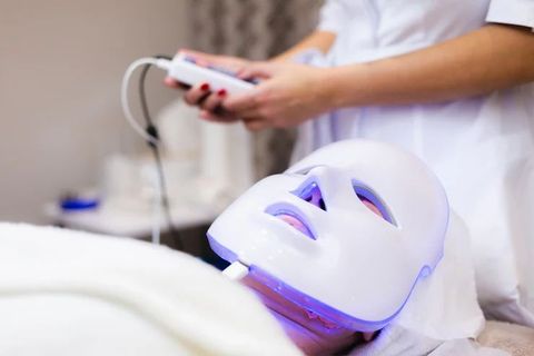 LED Light Therapy Guide: Light Types, Treatment Methods, Applications and Key Differences