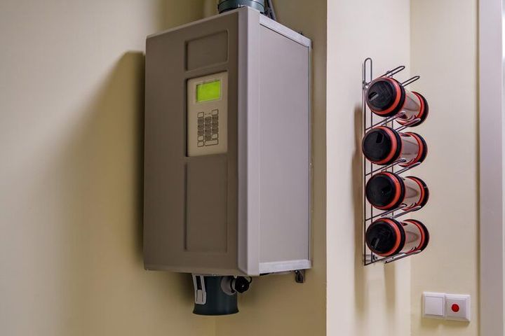 Explore Inverter for Home: Power Requirements, Battery Types, Features and Selection Factors