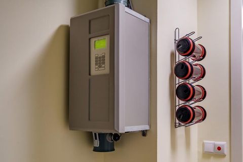 Explore Inverter for Home: Power Requirements, Battery Types, Features and Selection Factors