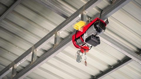Electric Hoist Guide: Hoist Types, Lifting Mechanisms, Components and Industrial Applications