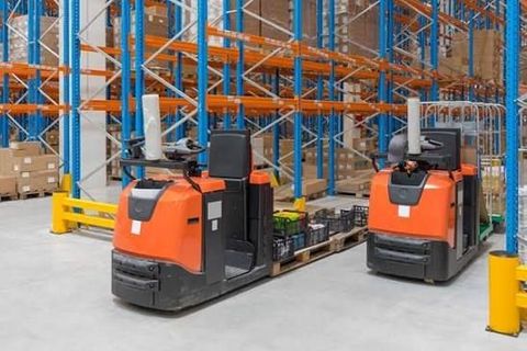Why Modern Warehouses Are Switching to Electric Tuggers for Material Flow