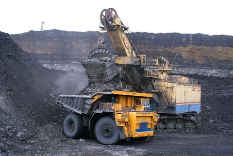Explore Mining Equipment: Choosing Mining Equipment for Surface and Underground Operation